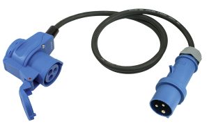 Connecteur coudé CEE sur prise CEE