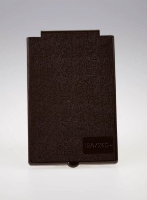 Klappdeckel zu Einspeisungssteckdose, braun